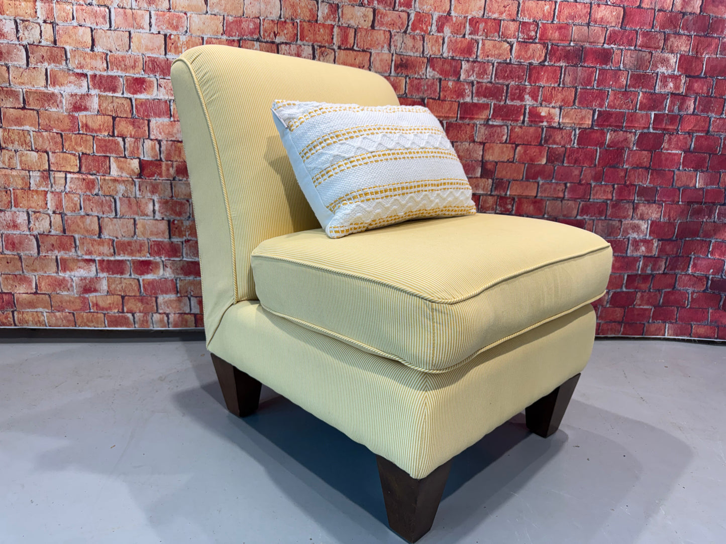 Chair & Pillow
