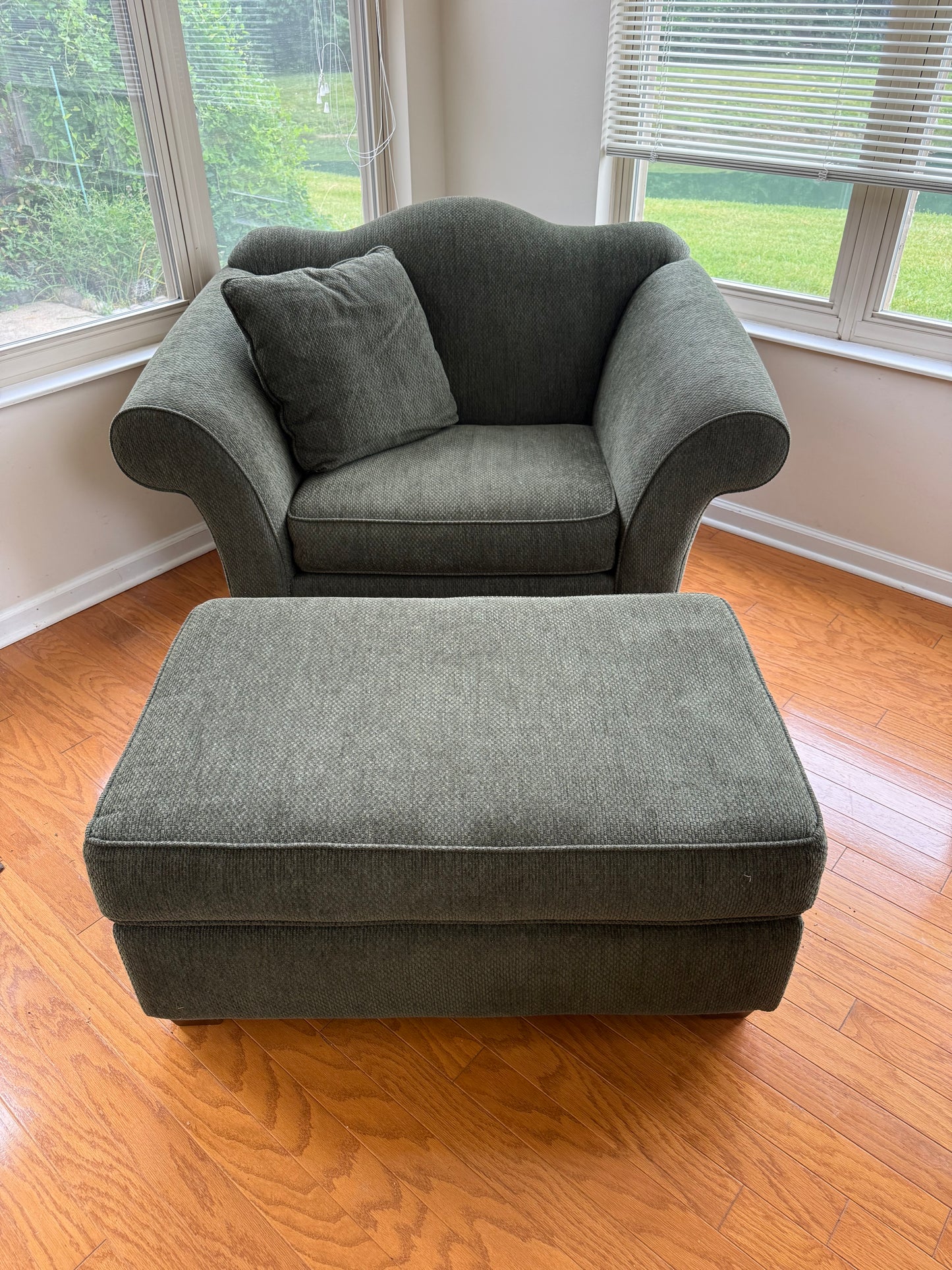 Bauhaus Chair & Ottoman