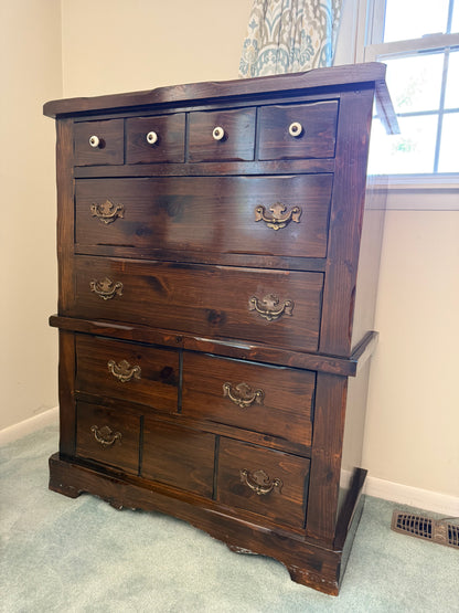 Pine Chest of Drawers