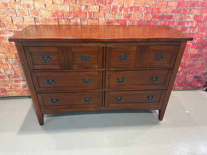 Dresser w/ 6 Drawers