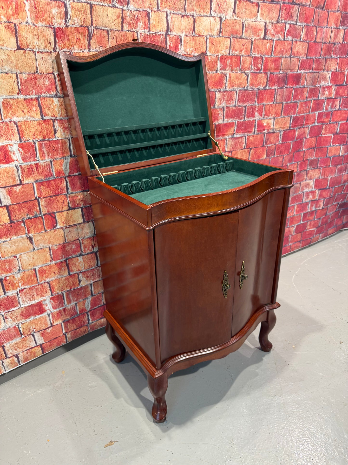 Jewelry / Silverware Chest