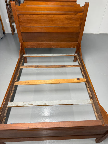 Antique Full Bed