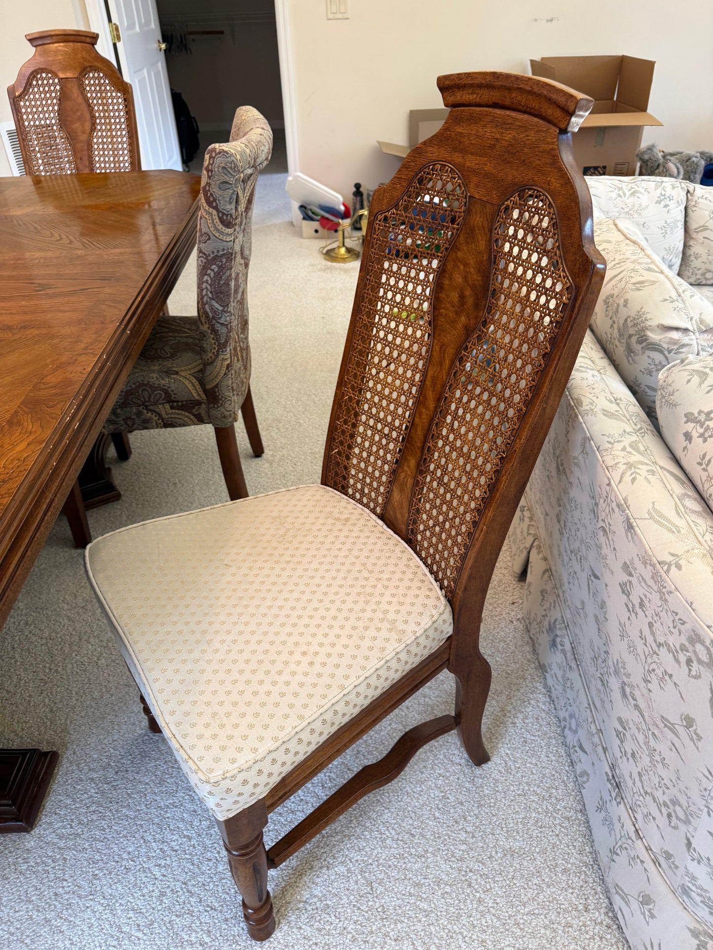 Dining Table & 7 Chairs