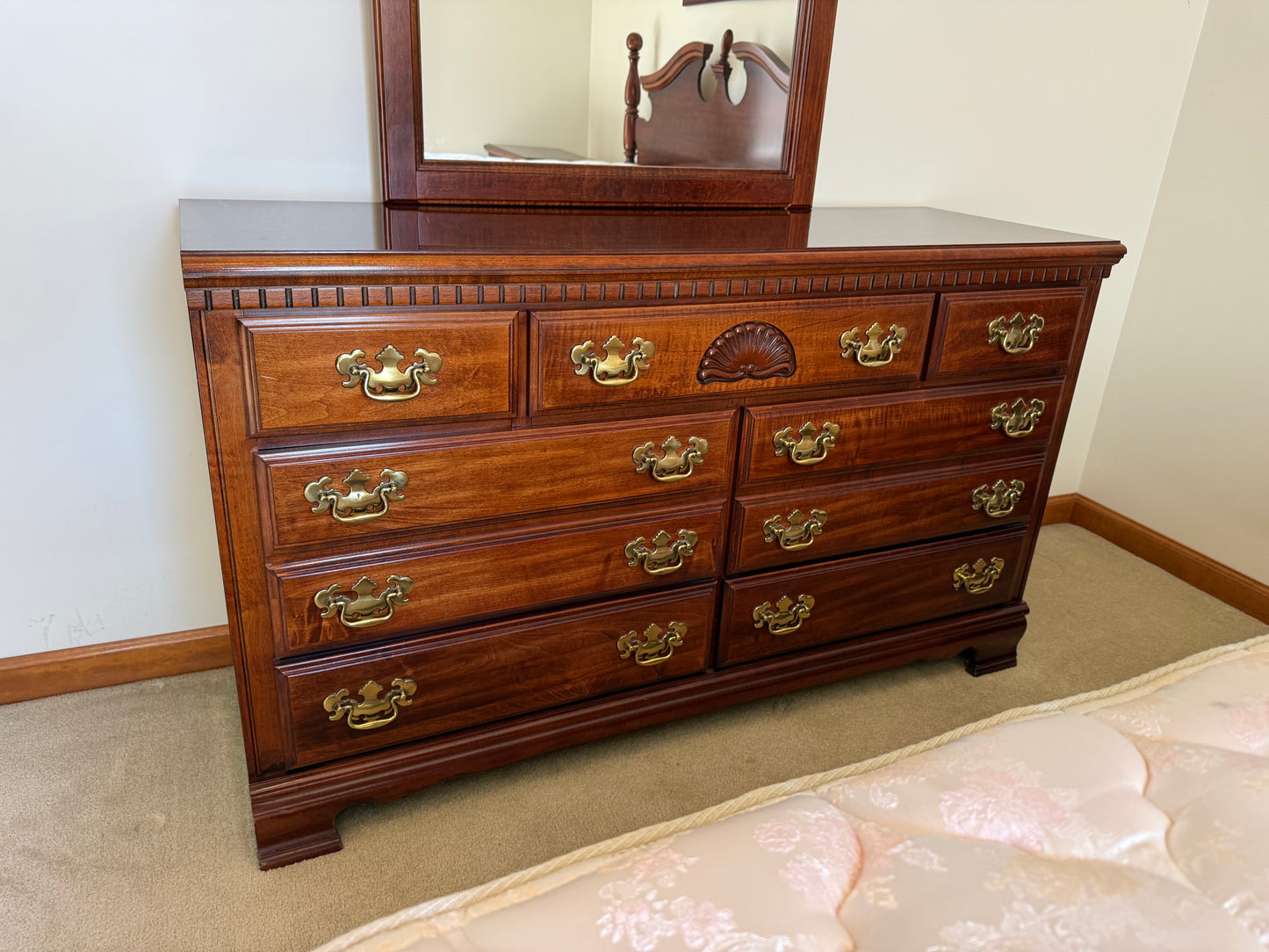 Lea Dresser & Mirror