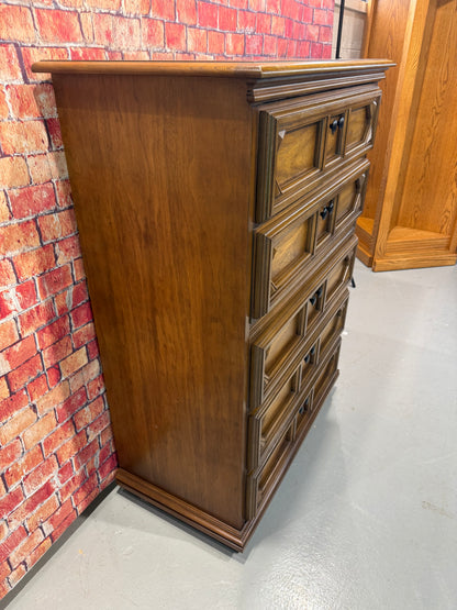 Chest of Drawers - Vintage