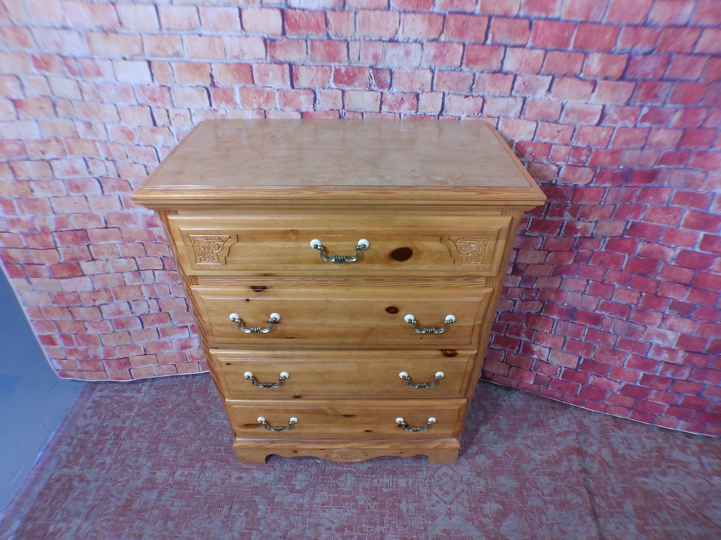 Bassett Chest of Drawers