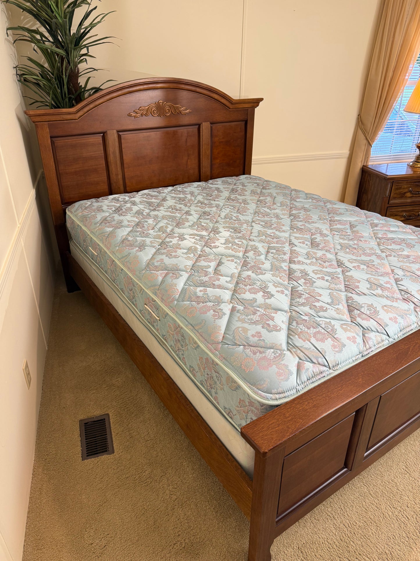 Queen Bed