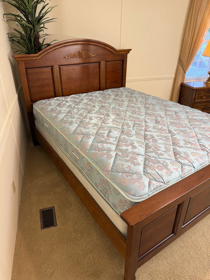 Queen Bed