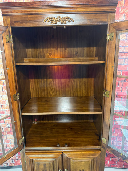 Bookcase / Bookshelf
