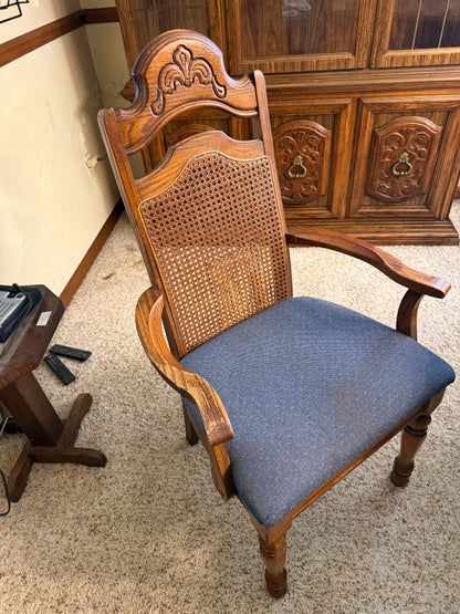 Table & 6 Chairs