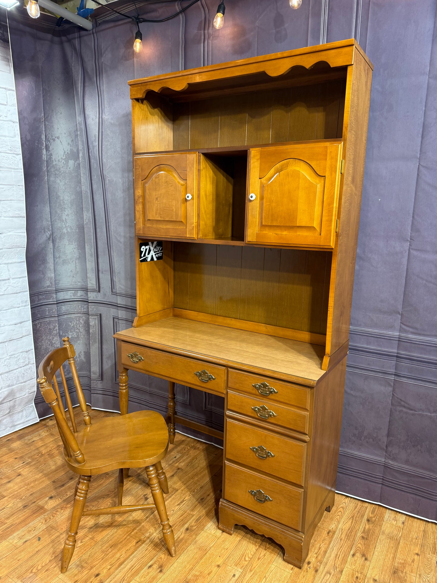 Bassett Desk & Chair
