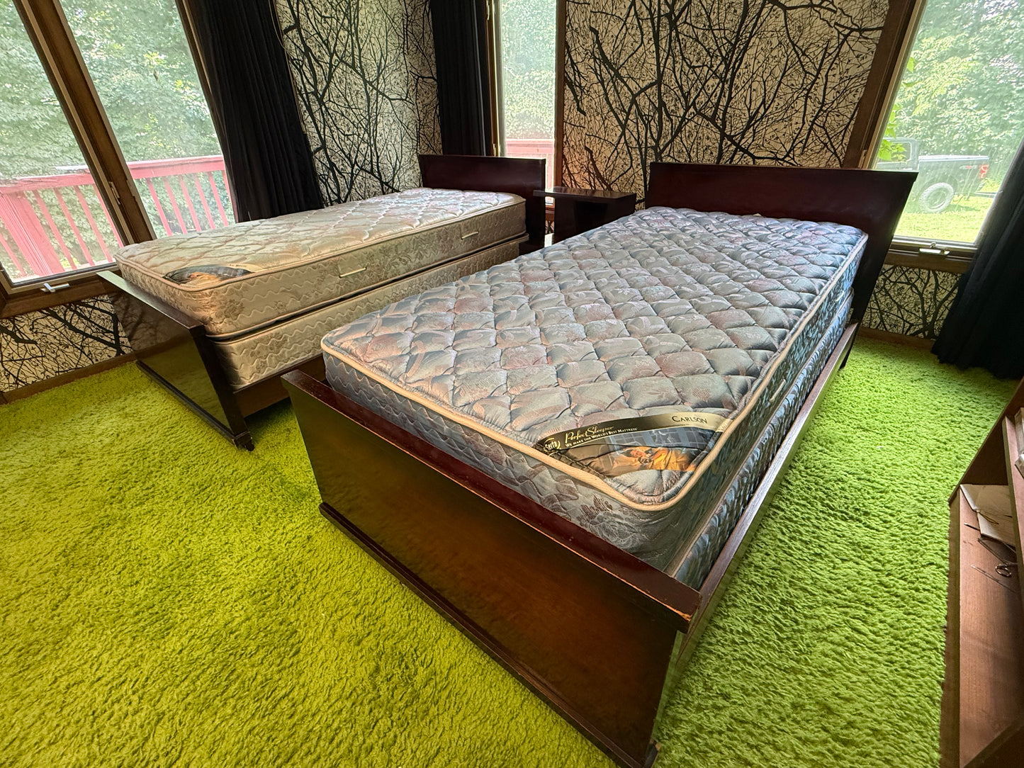 Vintage Twin Beds & Nightstand