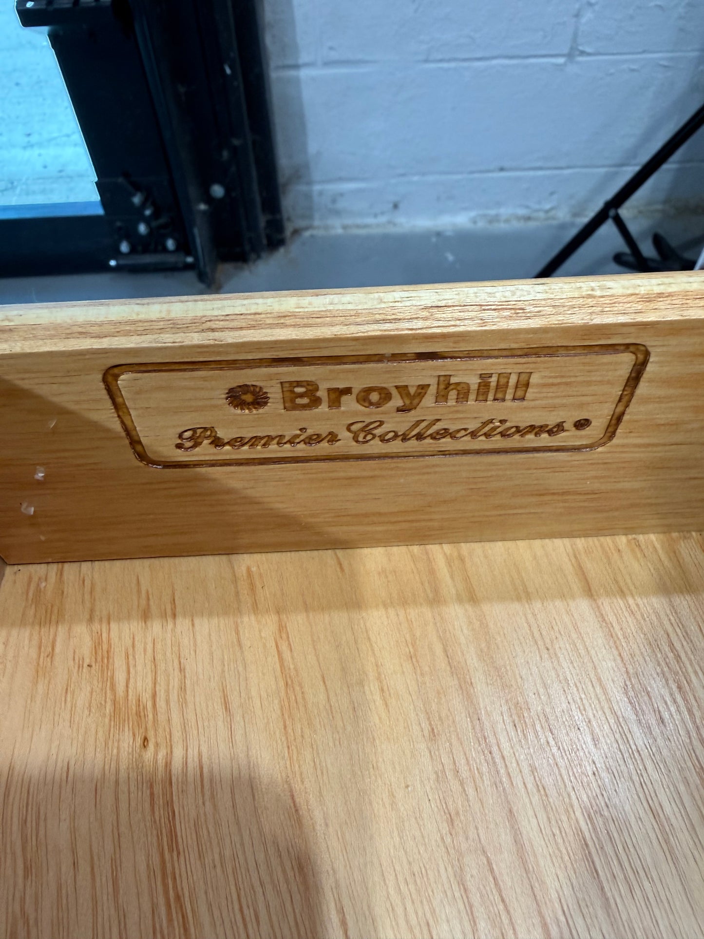 Broyhill Buffet Table / TV Stand