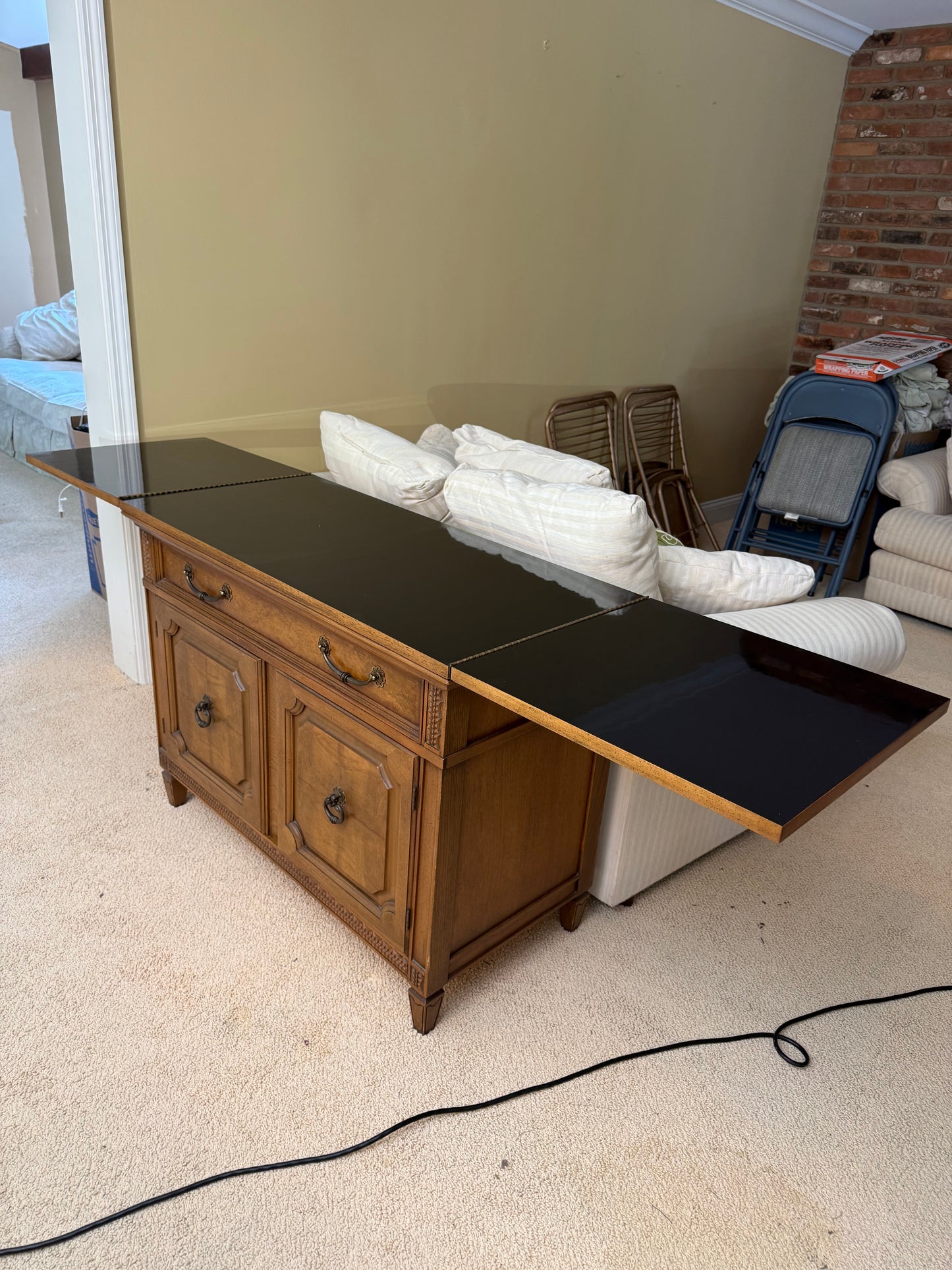 MCM Sideboard - Mt Arie