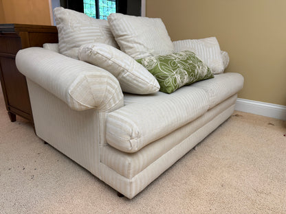 Loveseat - Lazarus