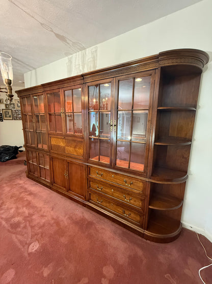 China Cabinet / Bookcase