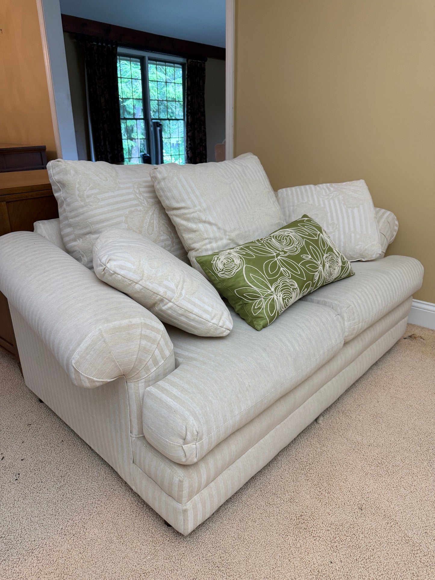 Loveseat - Lazarus