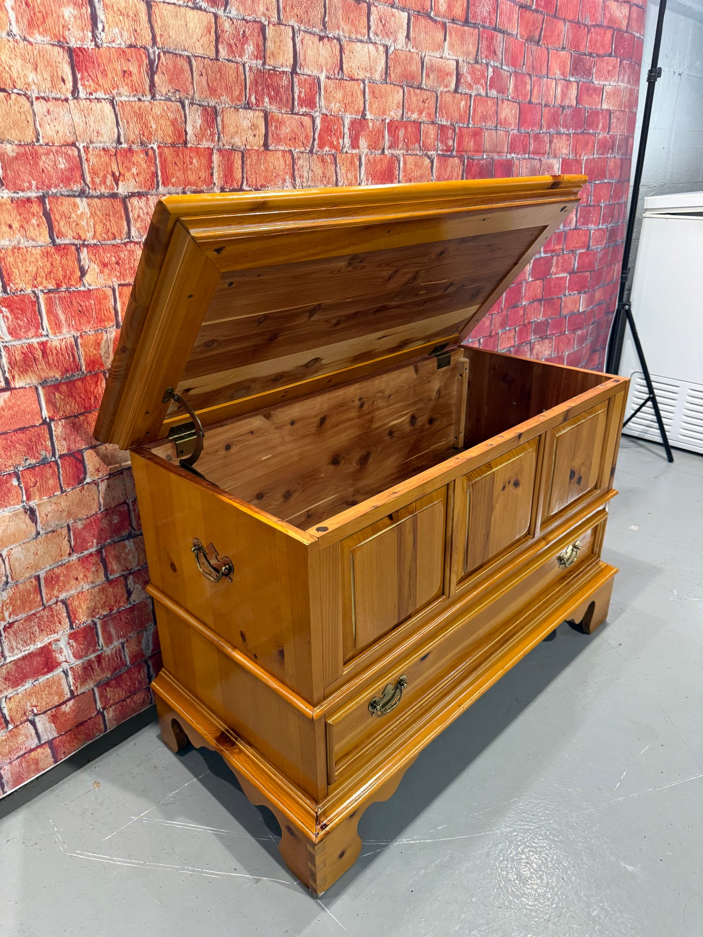 Lexington Cedar Chest