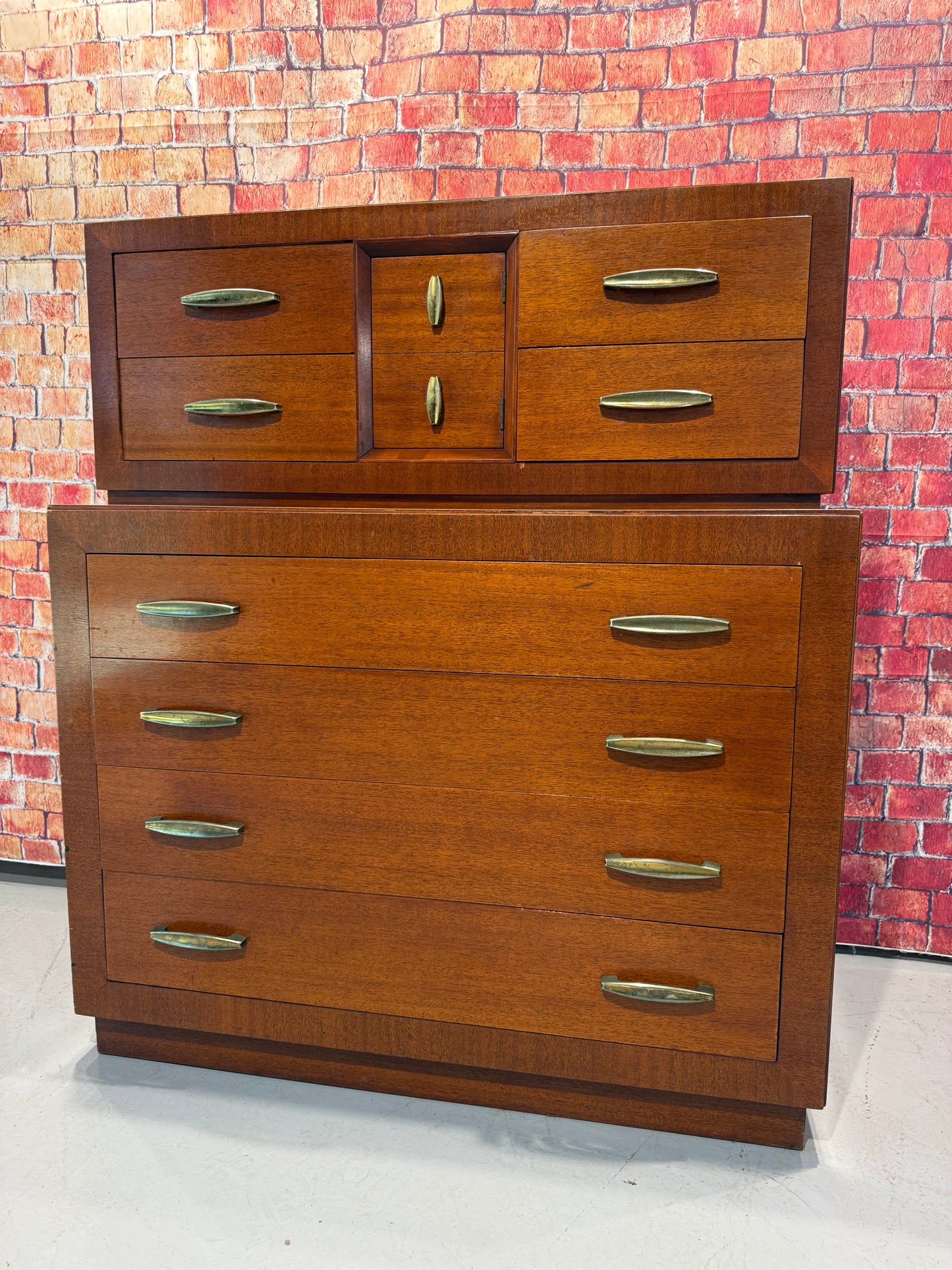 Thomasville MCM Chest of Drawers