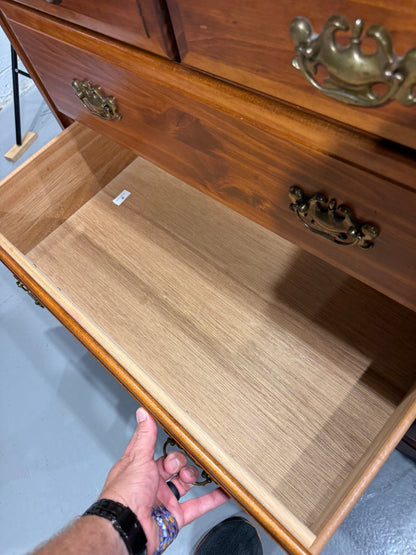 Dresser w/ 10 Drawers