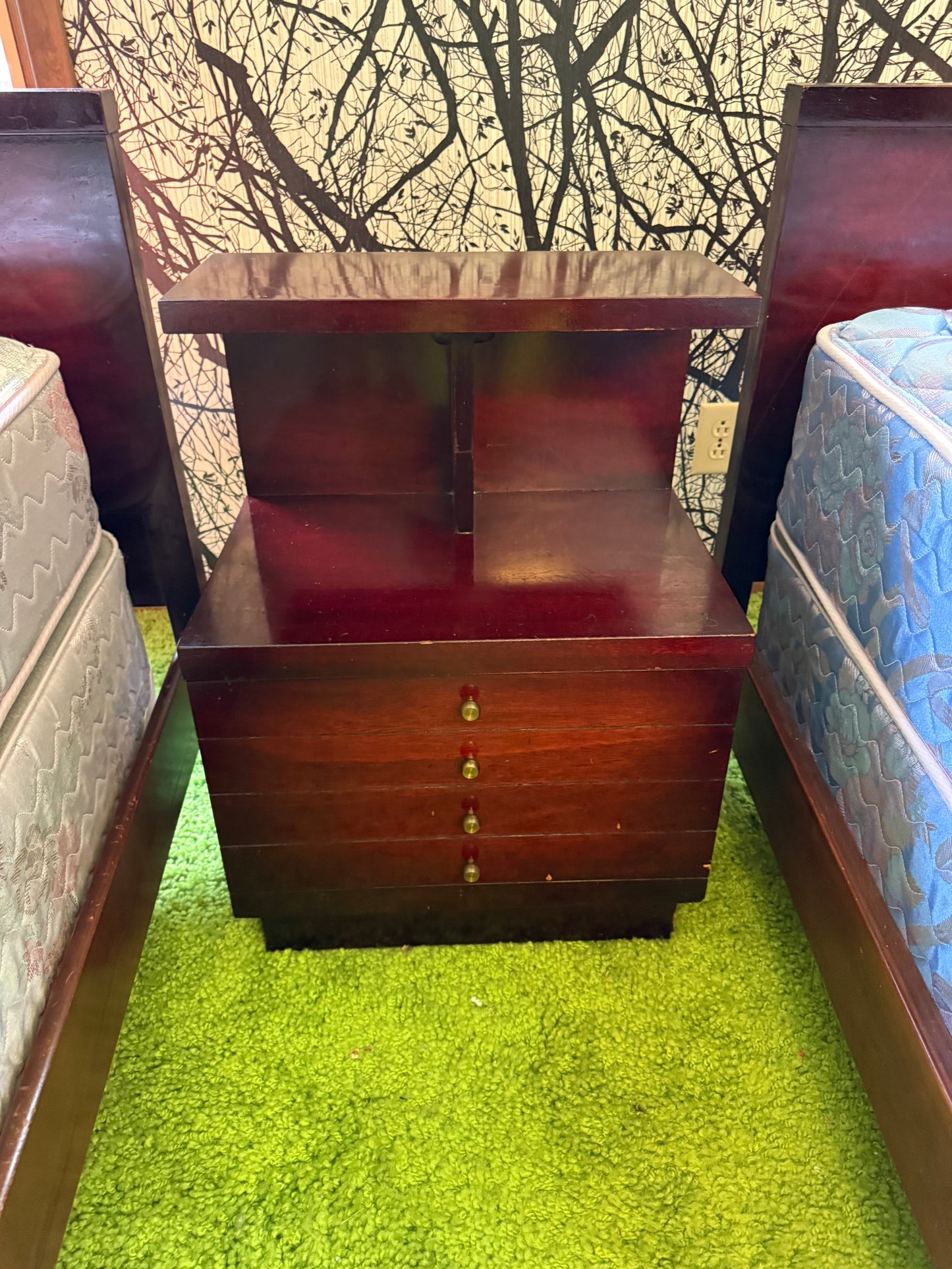 Vintage Twin Beds & Nightstand