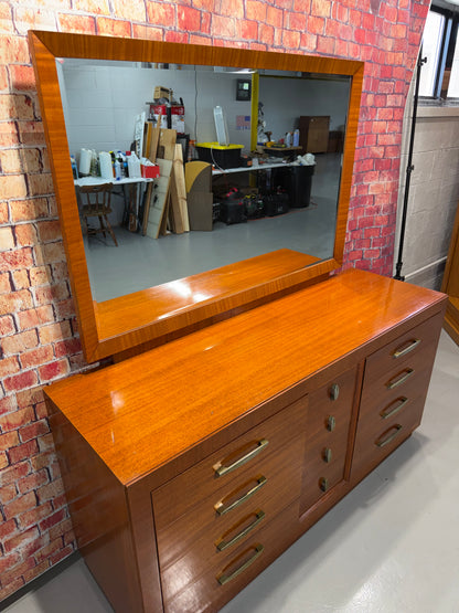 Thomasville MCM Dresser w/ Mirror