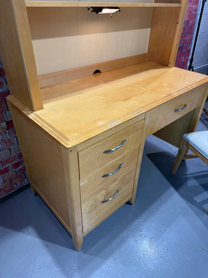Desk w/ Hutch & Chair