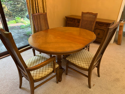 Vintage Dining Table w/4 Chairs