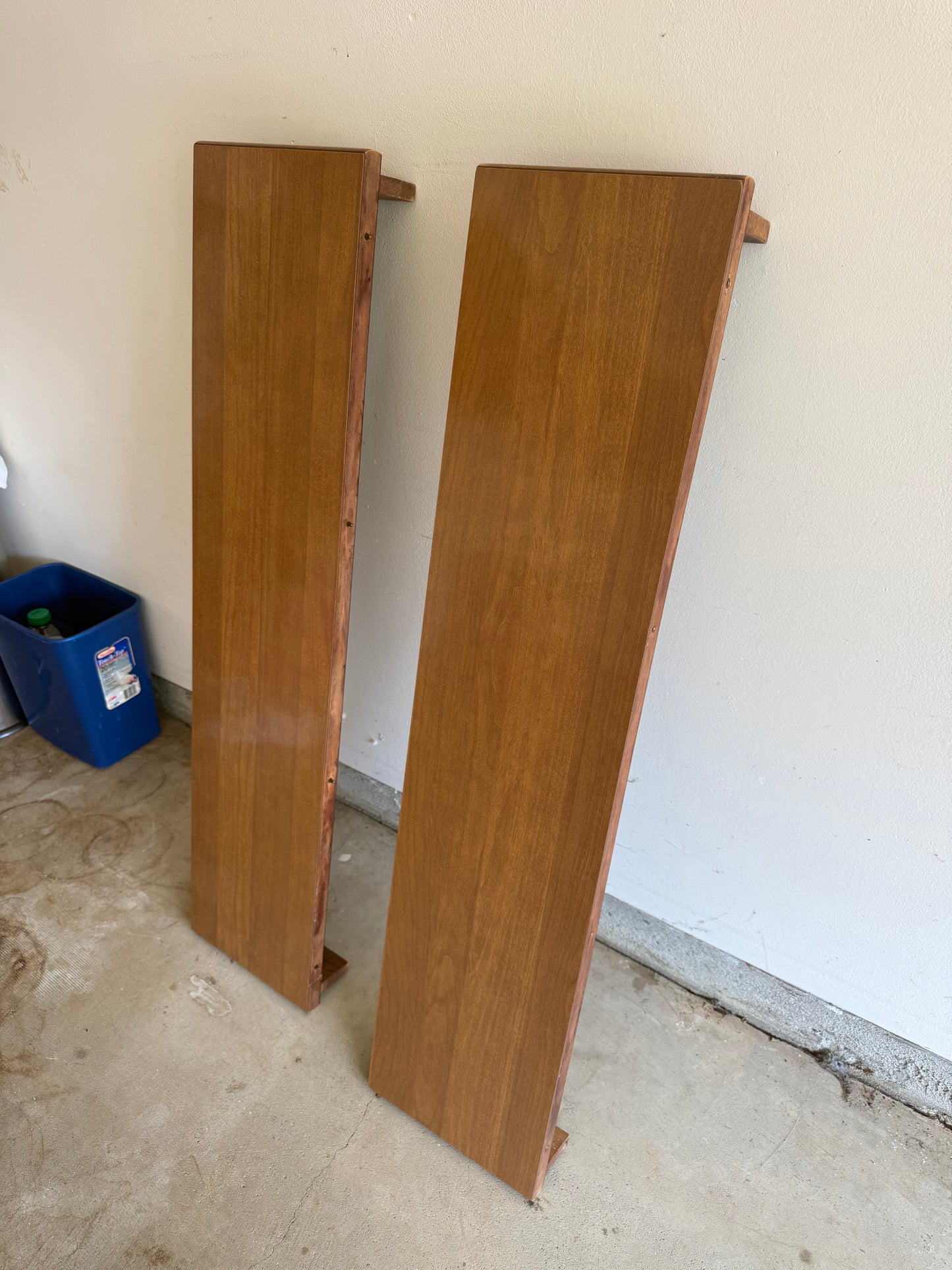 Dining Table & 5 Chairs