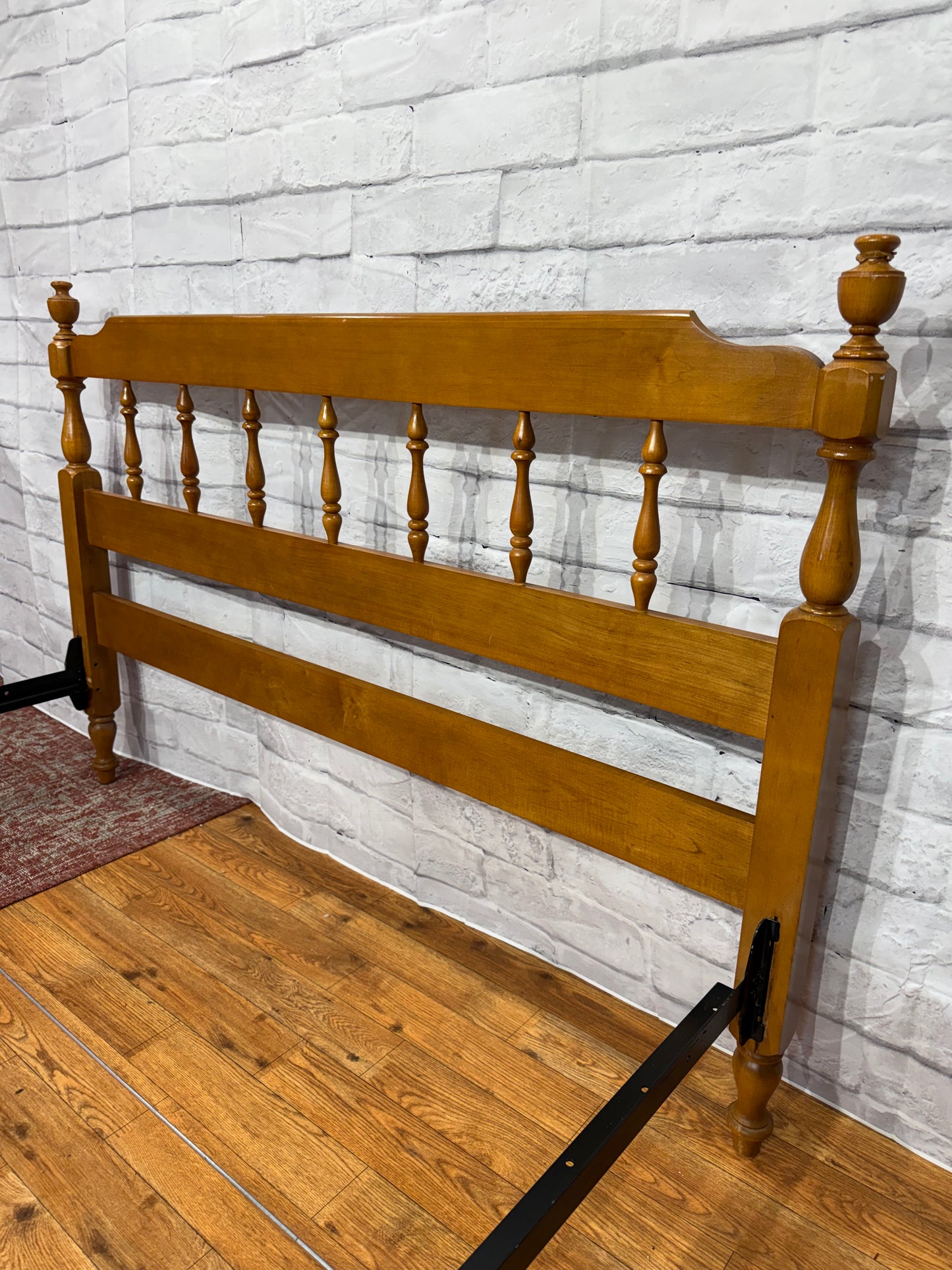 Maple Full Size Bed