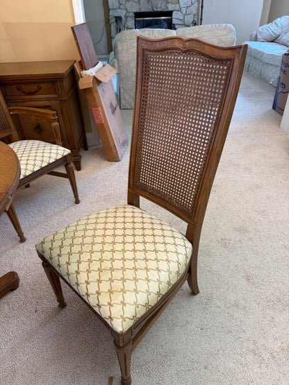 Vintage Dining Table w/4 Chairs