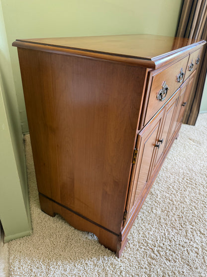 Vintage Buffet Table