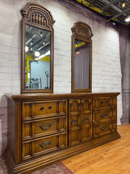 Vintage Dresser w/ 2 Mirrors