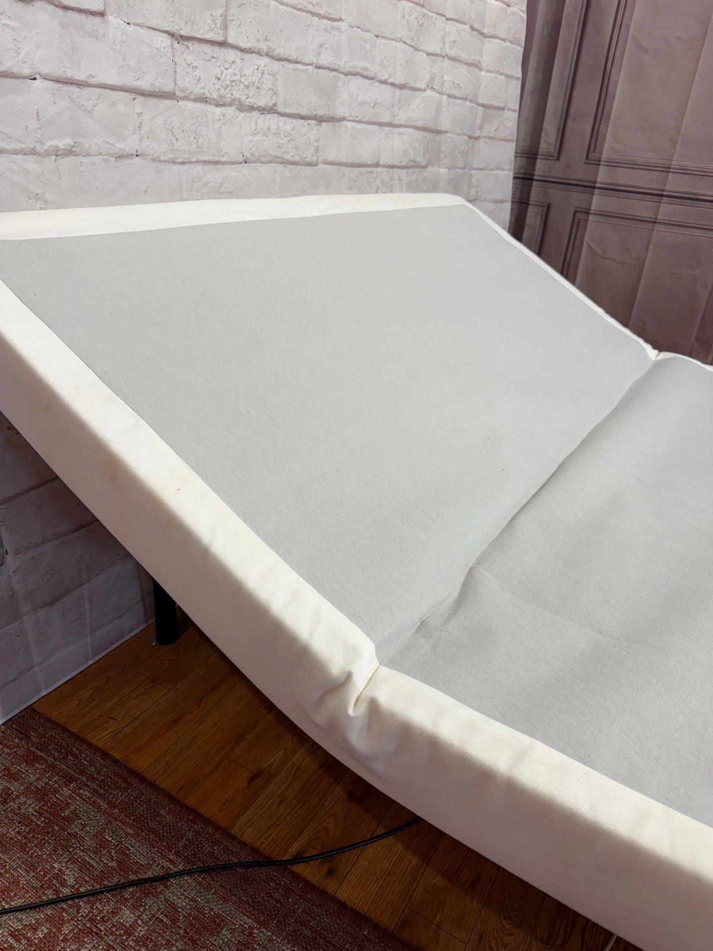 Serta Adjustable Queen Bed Base