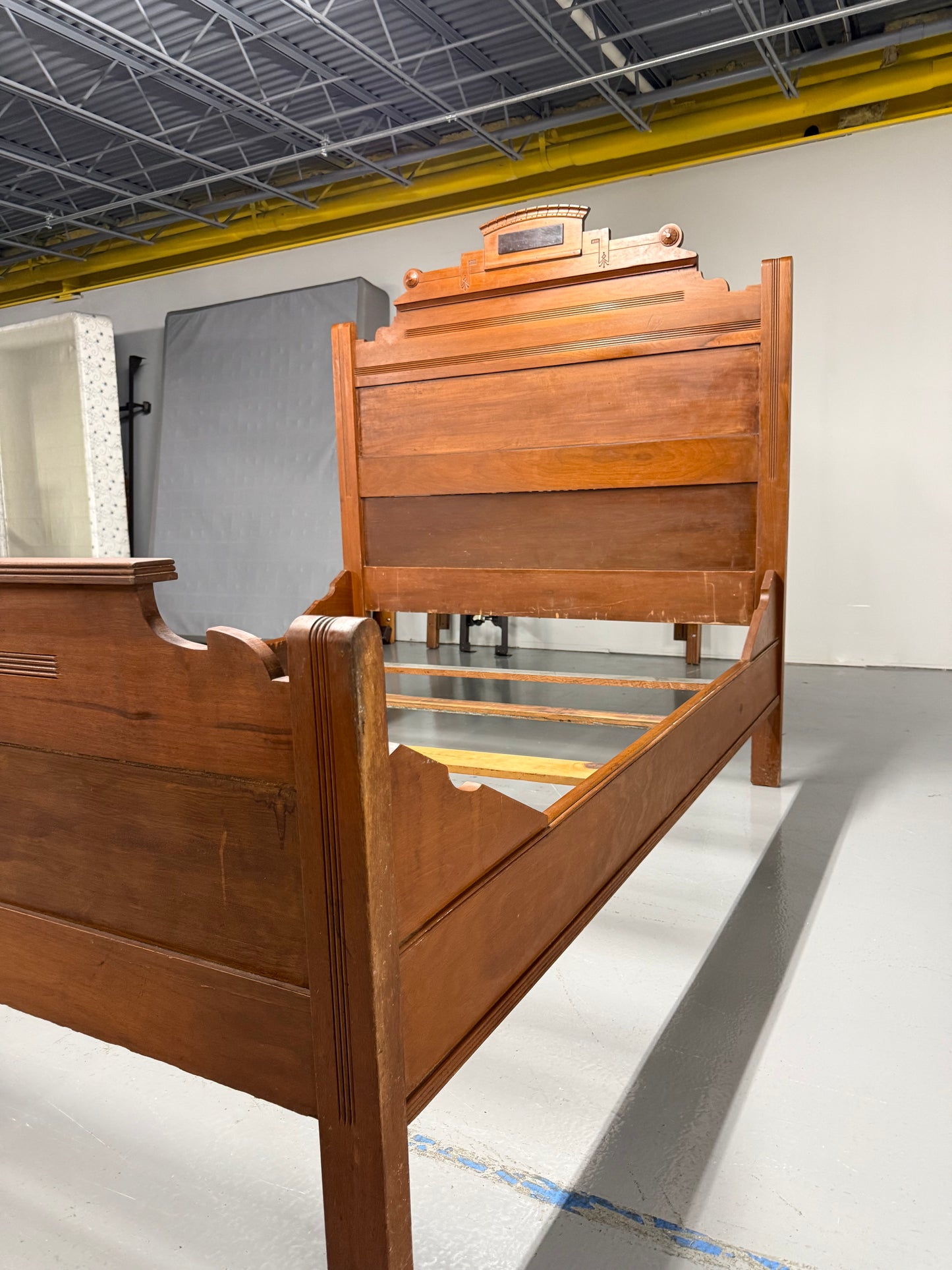 Antique Full Bed