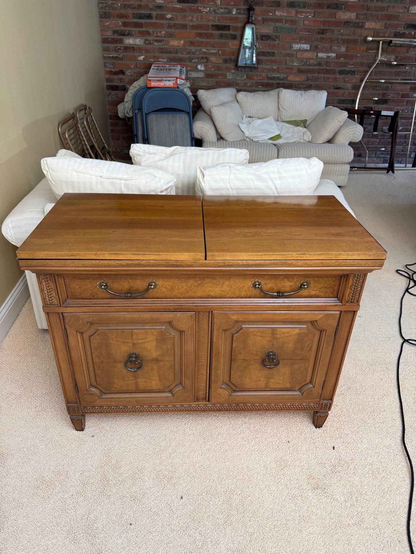 MCM Sideboard - Mt Arie