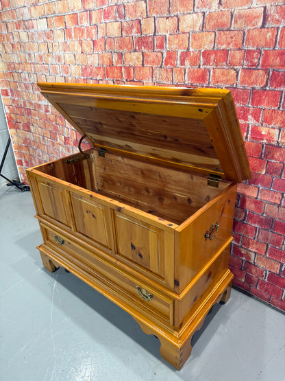 Lexington Cedar Chest