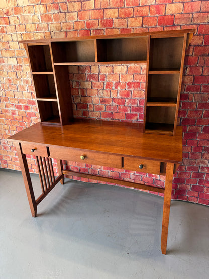 Desk with Hutch/Bookshelf