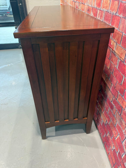 Dresser w/ 6 Drawers