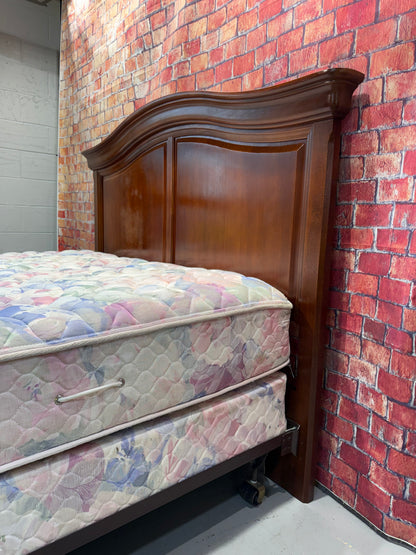 Queen Bed
