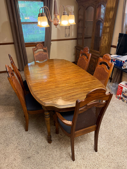 Table & 6 Chairs