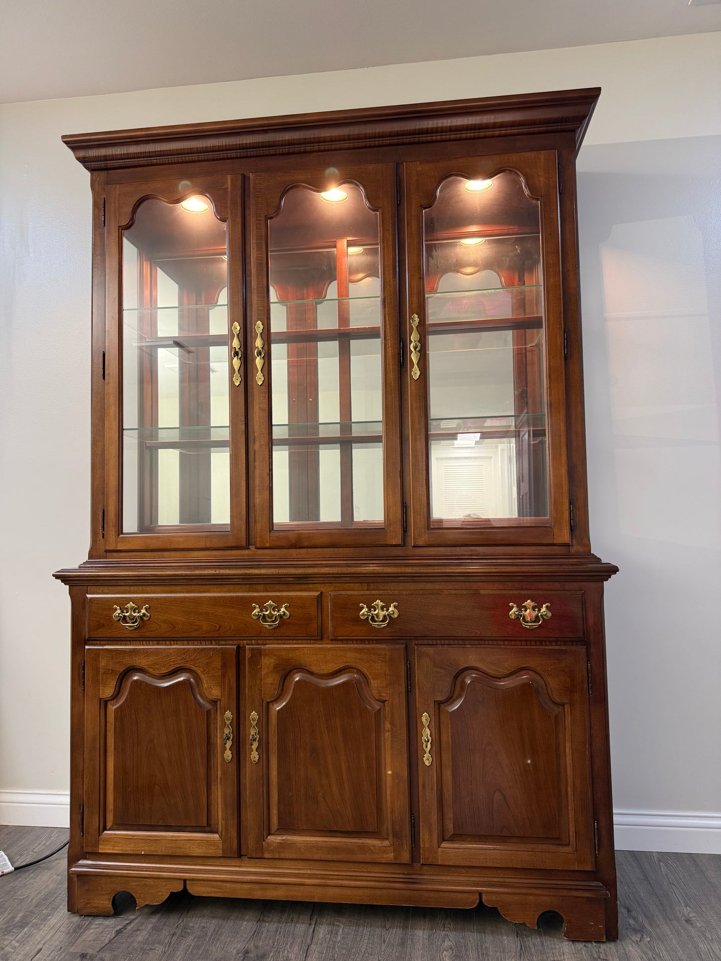 Thomasville China Cabinet