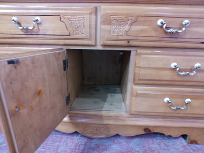 Bassett Dresser & Mirror
