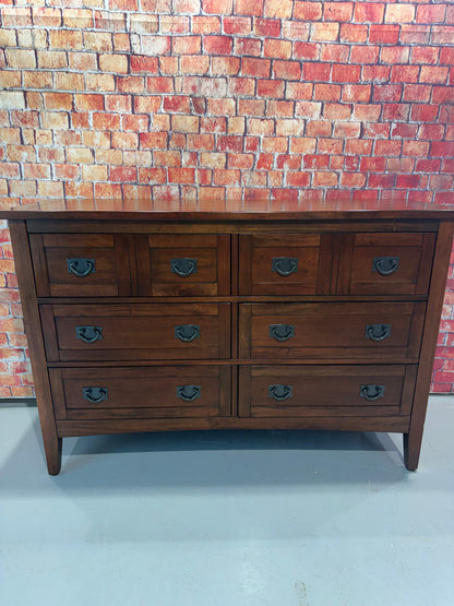 Dresser w/ 6 Drawers