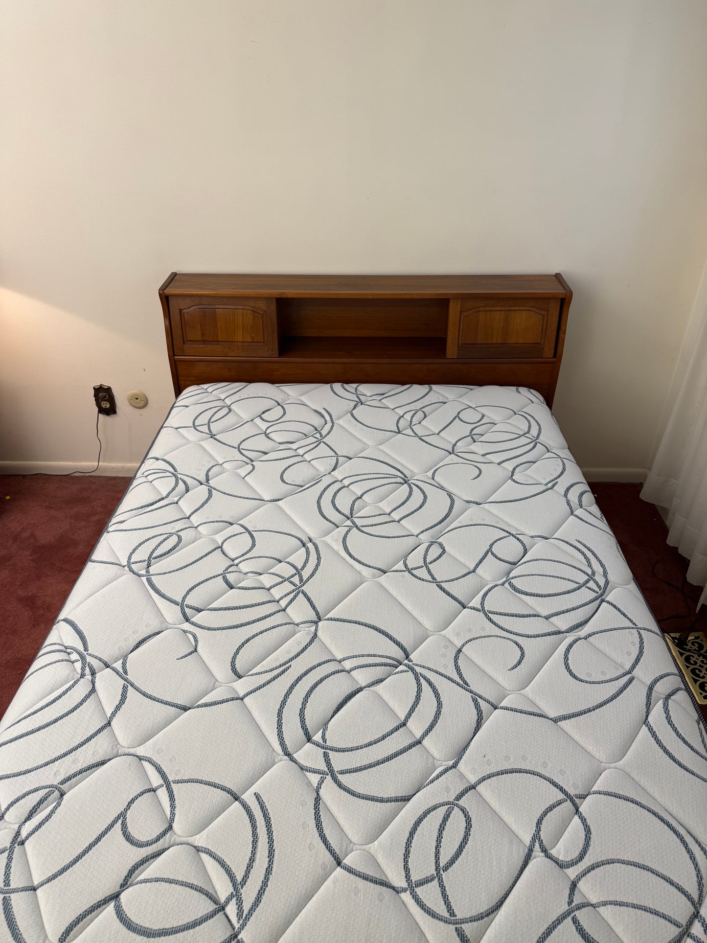 Full Bed - Sealy Mattress