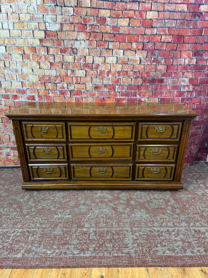 Dresser - 9 Drawers
