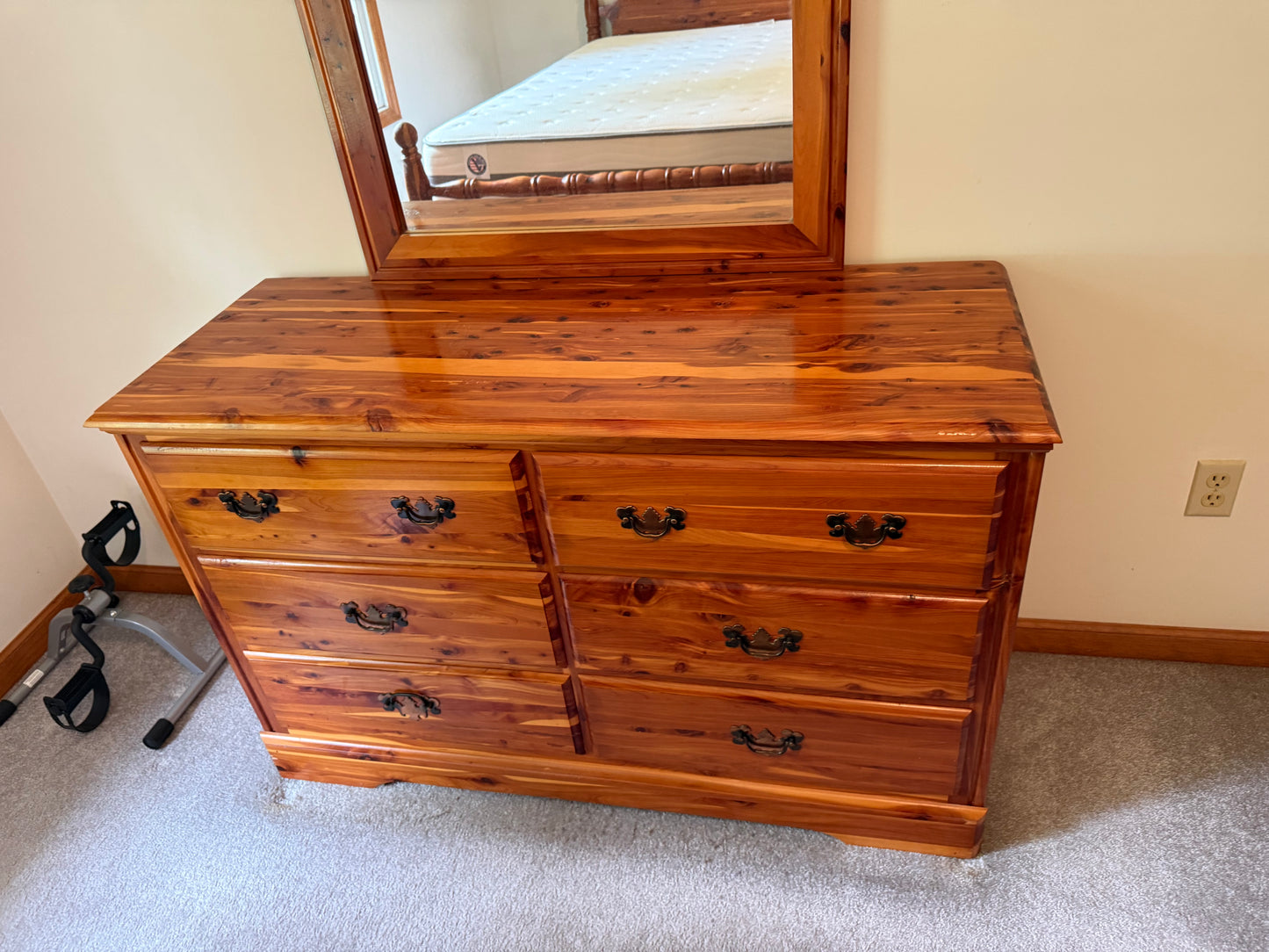 Cedar Dresser & Mirror