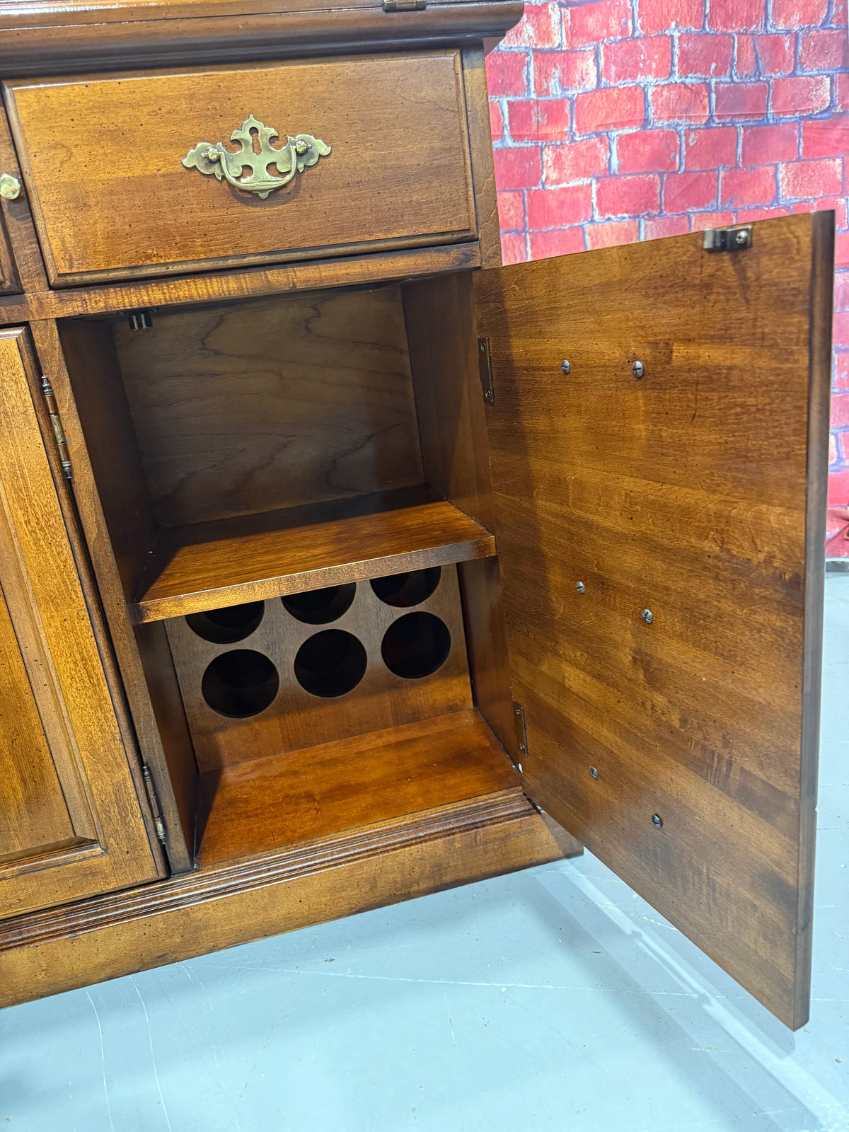 Buffet Table / Sideboard - Thomasville