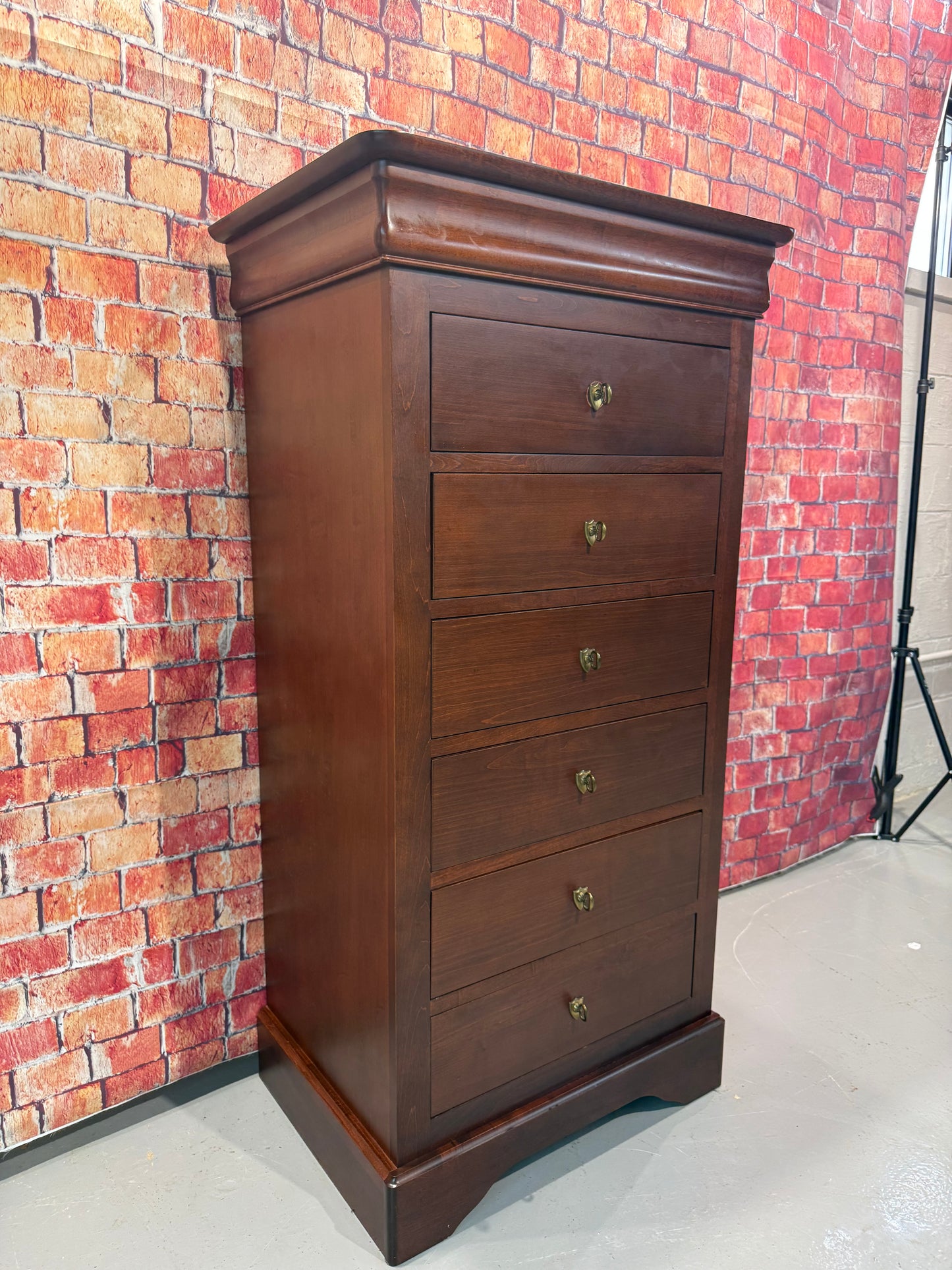 Skinny Chest of Drawers
