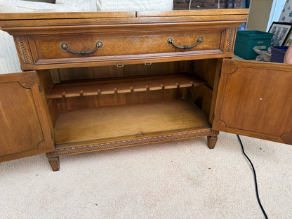 MCM Sideboard - Mt Arie